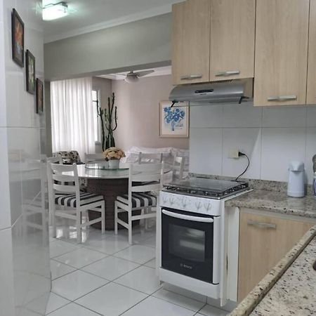 Апартаменты Apartamento completo na calçada da praia Гуаружа Экстерьер фото