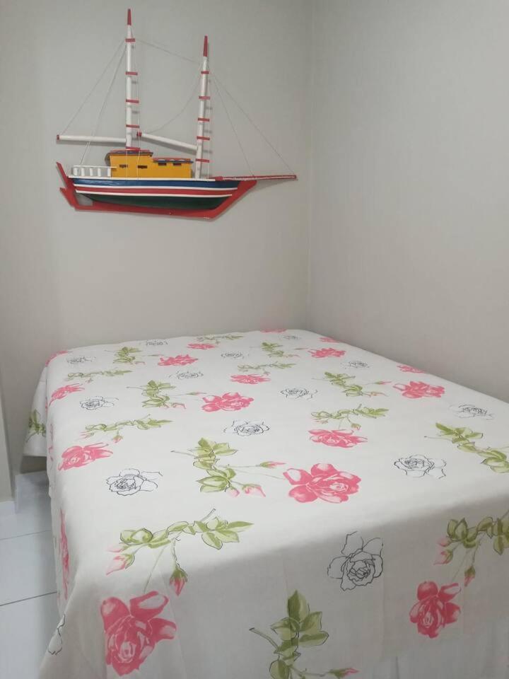 Апартаменты Apartamento completo na calçada da praia Гуаружа Экстерьер фото